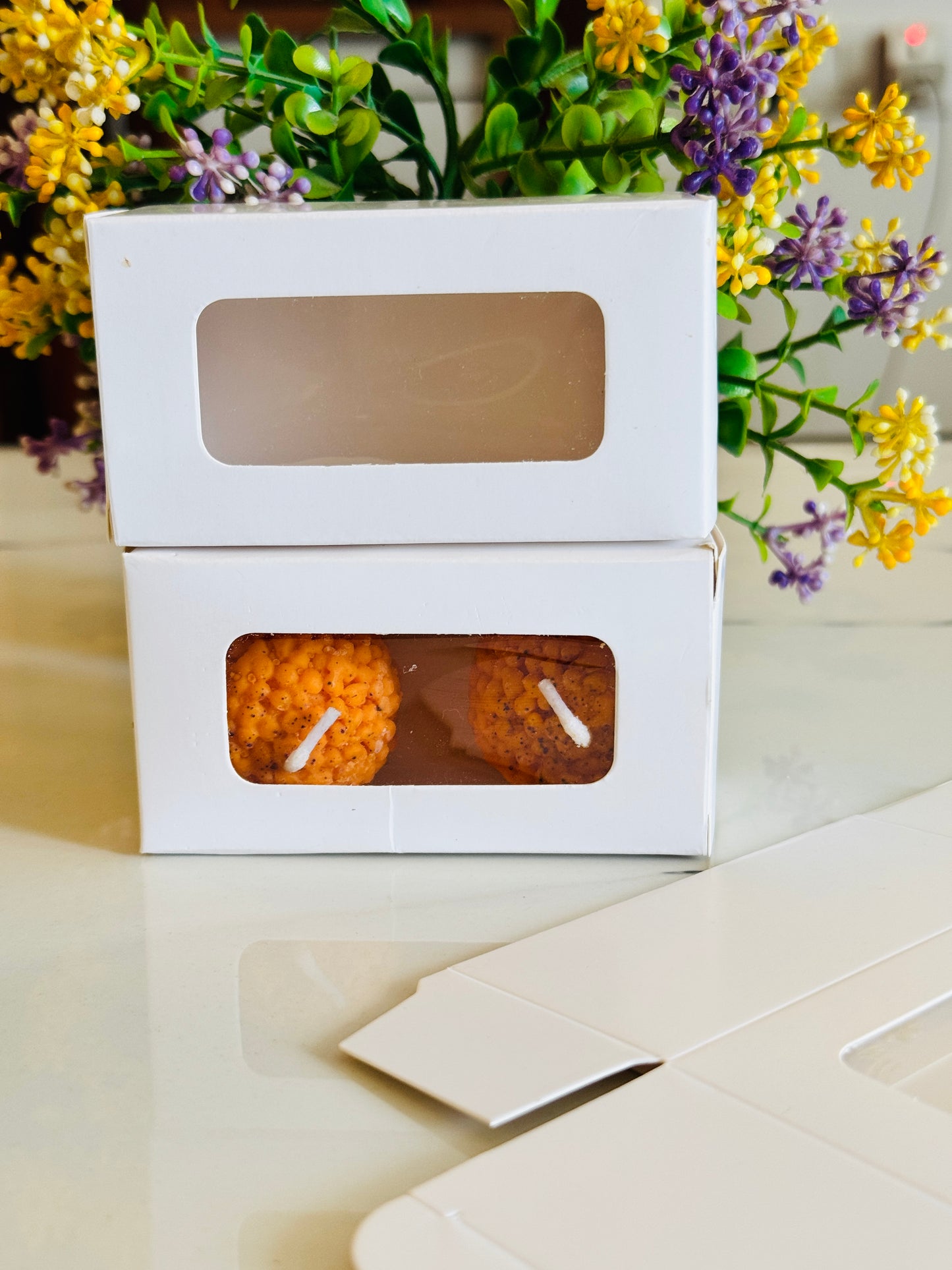 2 ladoo white box
