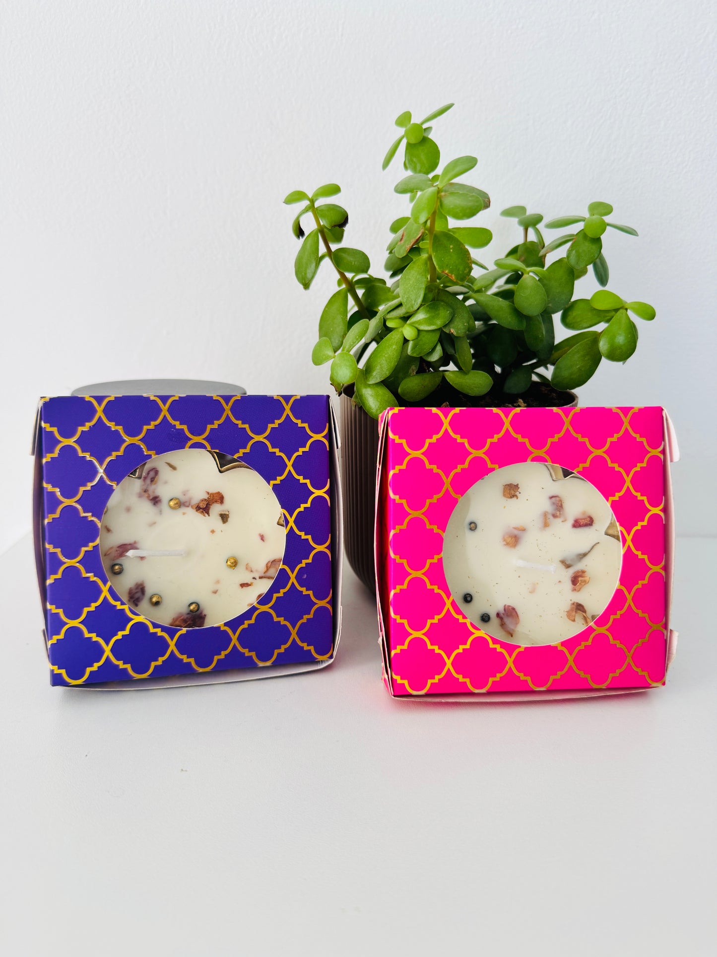 Pink & Purple 3.5 inch Lotus Urli Box Combo | 15 pcs Pink, 15 pcs purple