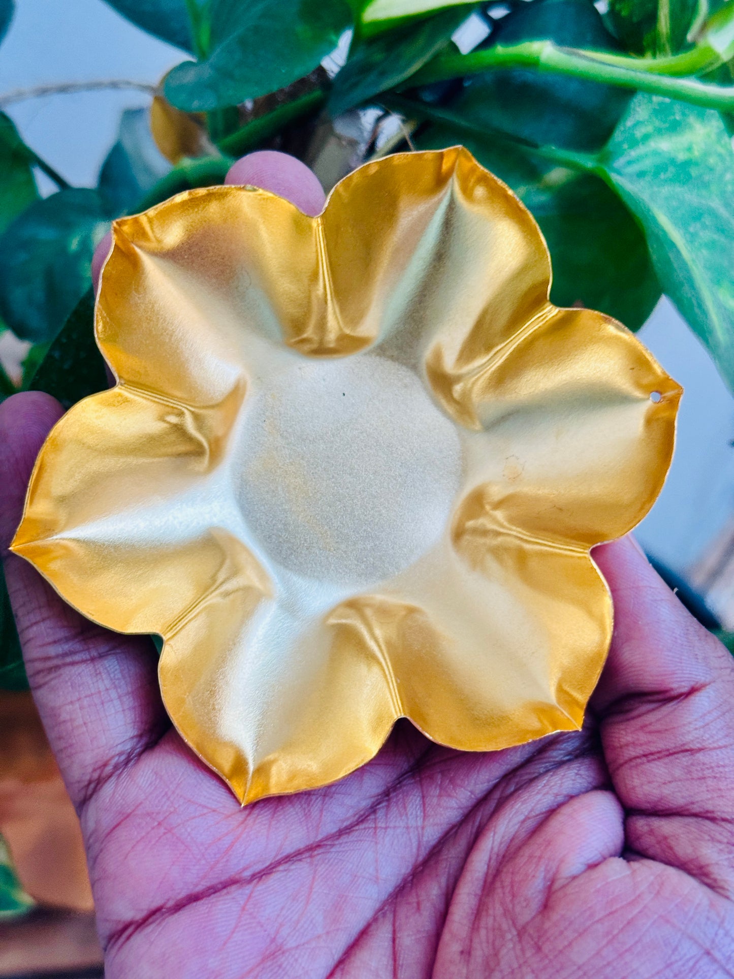 3 Inch Flower Urli